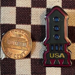 Coach rocket Enamel Pin